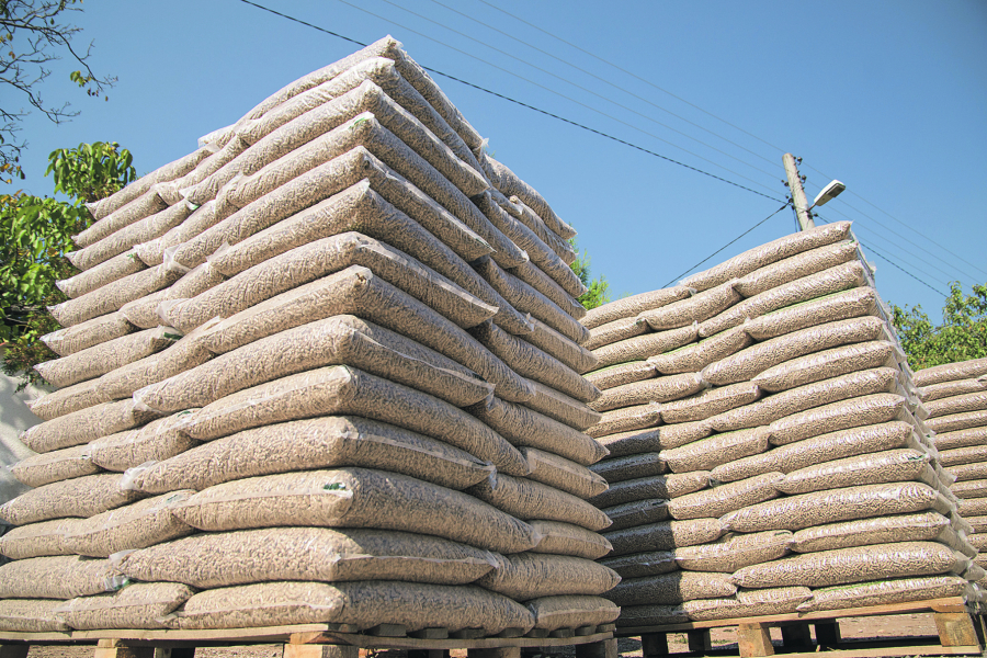 PELET, STRUJA, DRVA, UGALJ, GAS? Evo šta je najviše poskupelo: Detaljna računica koliko će nas ove zime koštati grejanje!