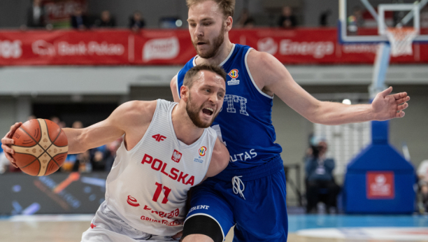UDARIO BRAT NA BRATA Neviđeni haos u reprezentaciji protiv koje Srbija igra na Evrobasketu