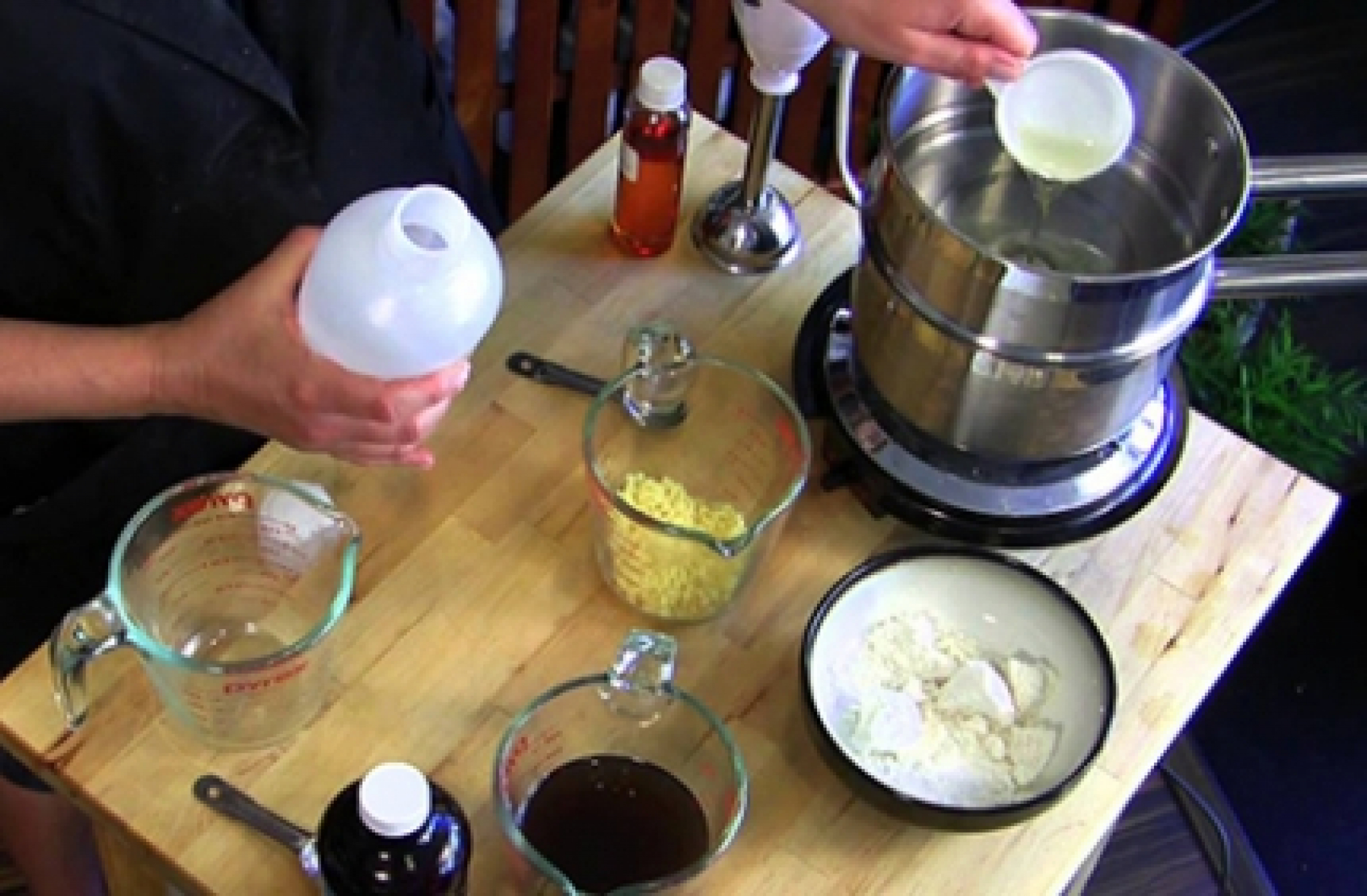 OVA SMESA JE NAJJAČI LEK IKADA Popravlja vid, čisti jetru i debelo crevo, a sve sastojke imate u kući