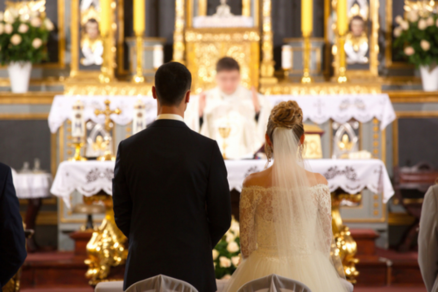 AKO OVO NE ISPUNITE, NEĆETE MOĆI DA SKLOPITE BRAK Evo šta je sve potrebno za crkveno venčanje i koliko će vas koštati