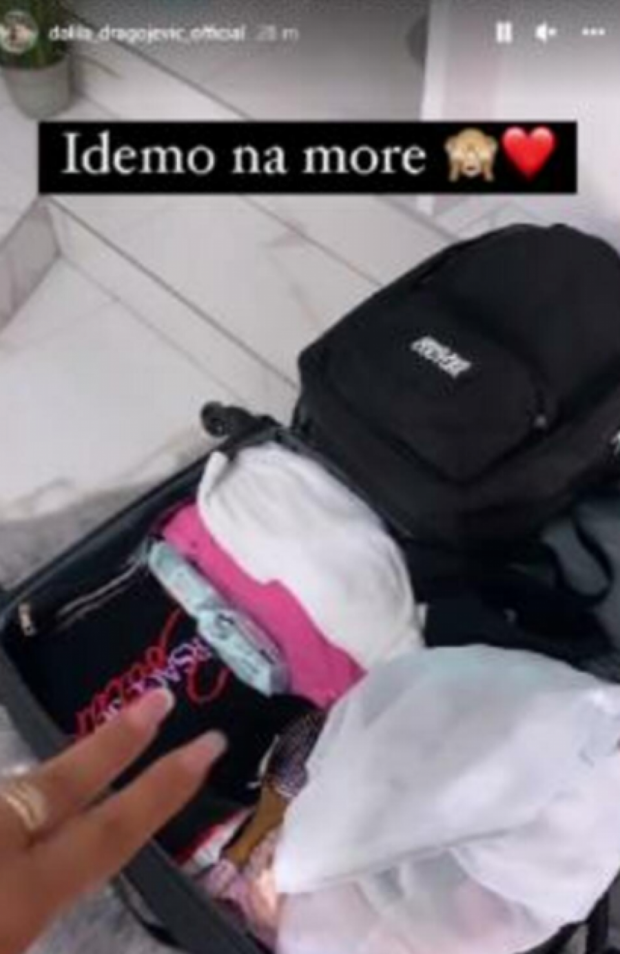 NAPUŠTA ŠEPAK! Dalila Dragojević spakovala kofere, evo gde odlazi (FOTO)