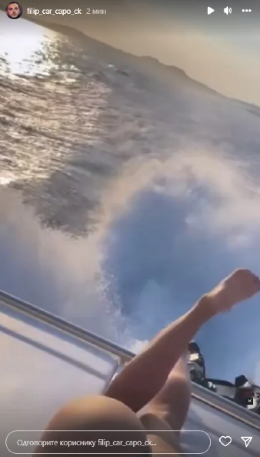 GOLA GU*A I DUGE NOGE! Filip Car pokazao novu devojku (FOTO)