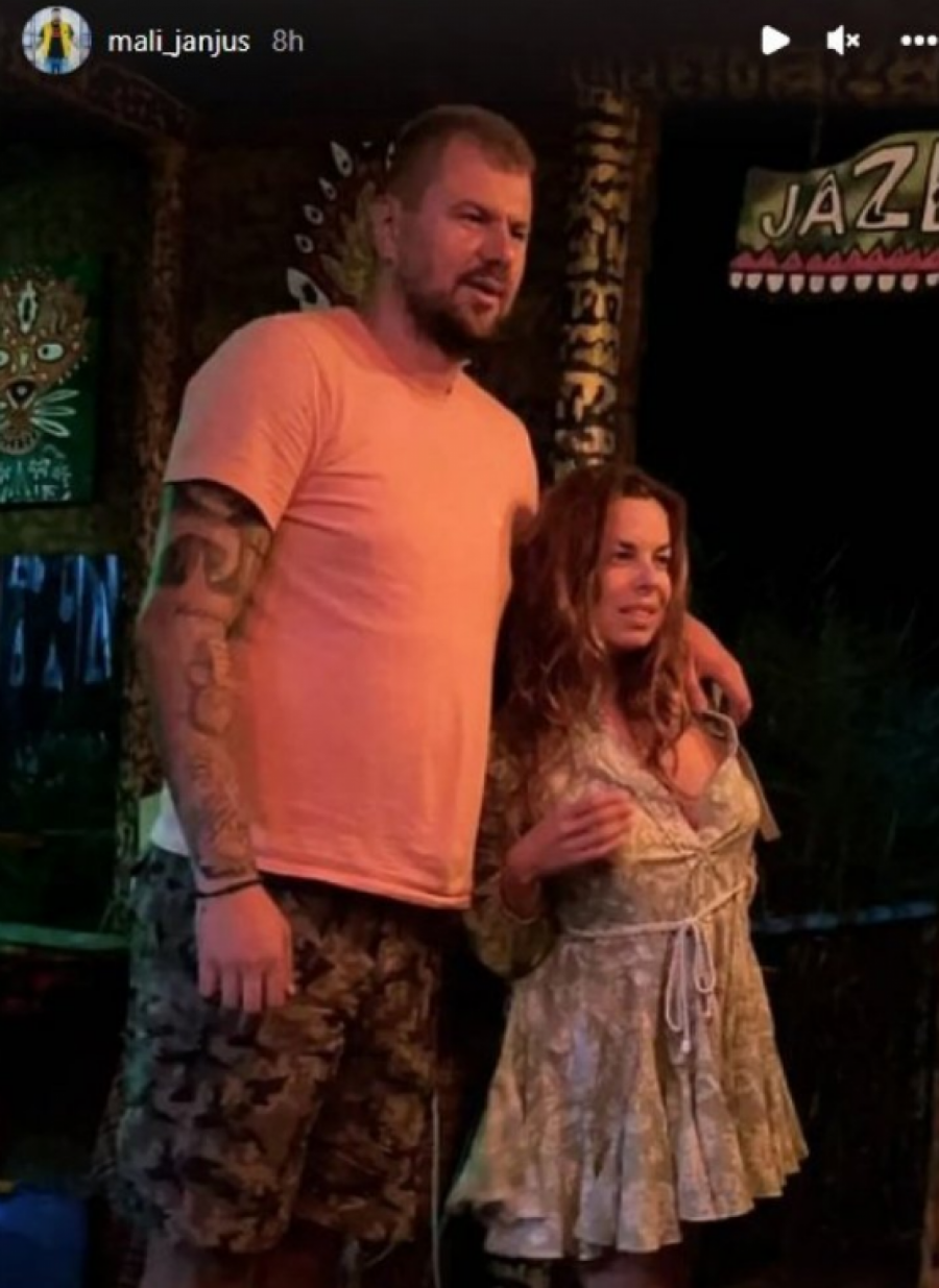 POZNATA GLUMICA U JANJUŠEVOM ZAGRLJAJU Ovo niko nije očekivao (FOTO)