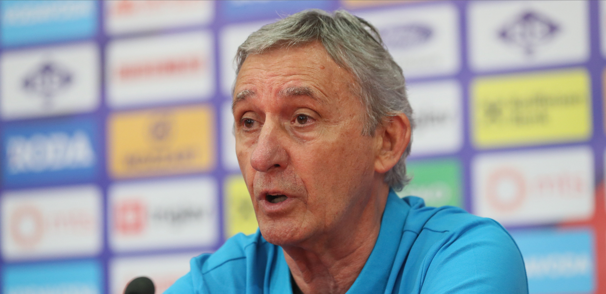 PEŠIĆ OKRENUT KA BUDUĆNOSTI Važno je da ne gledamo nazad u retrovizor, nego napred: Utakmica sa Grčkom je pred nama