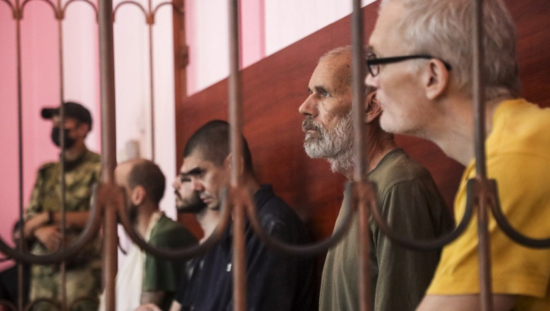 HRVATU PRETI SMRTNA KAZNA! Rusi izveli zarobljenike u zavojima pred sud, objavljena prepiska ročišta! (FOTO)