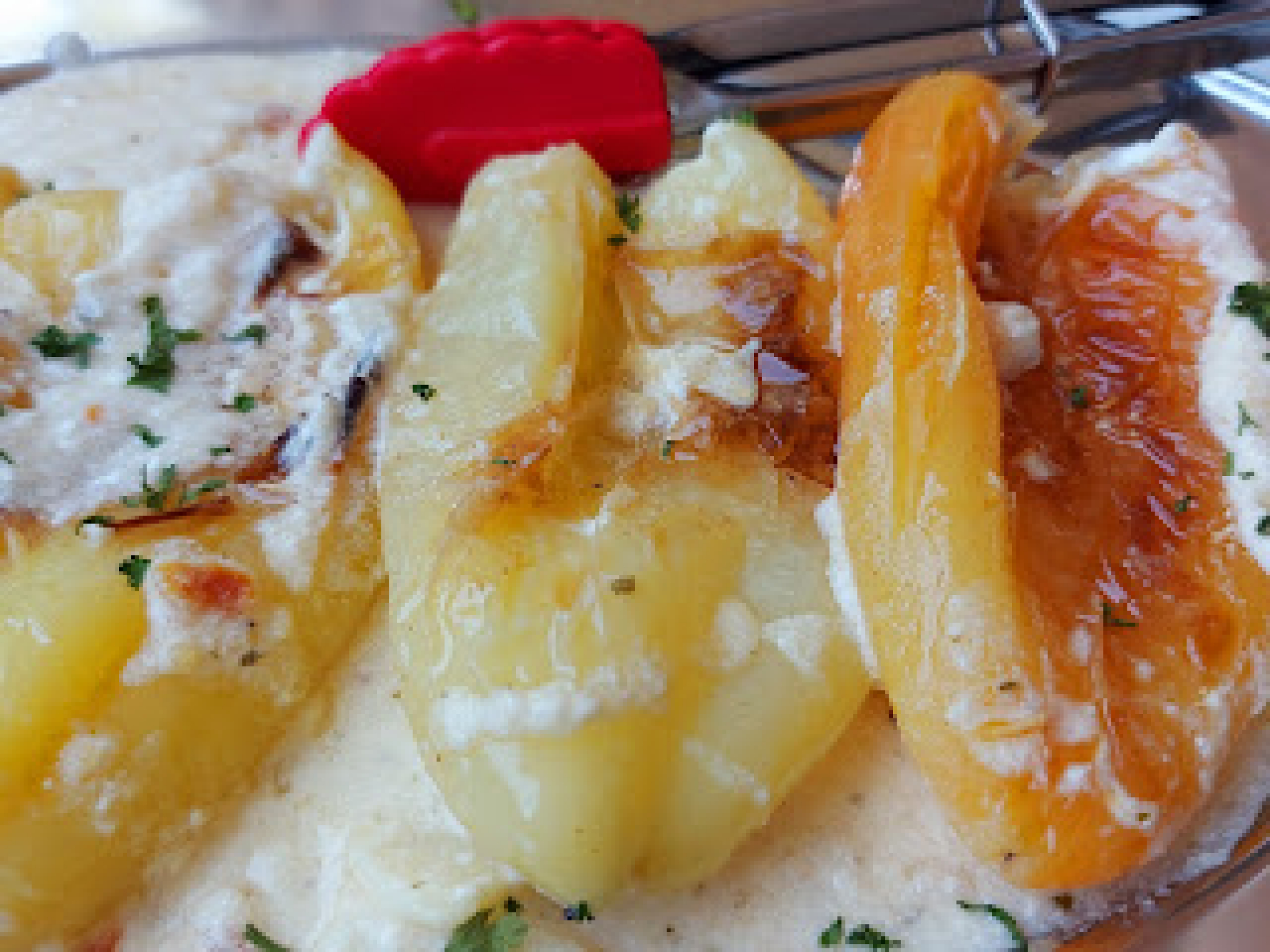 FINI, LETNJI OBROK Pržene paprike sa belim lukom, lagano, aromatično, ukusno (VIDEO)