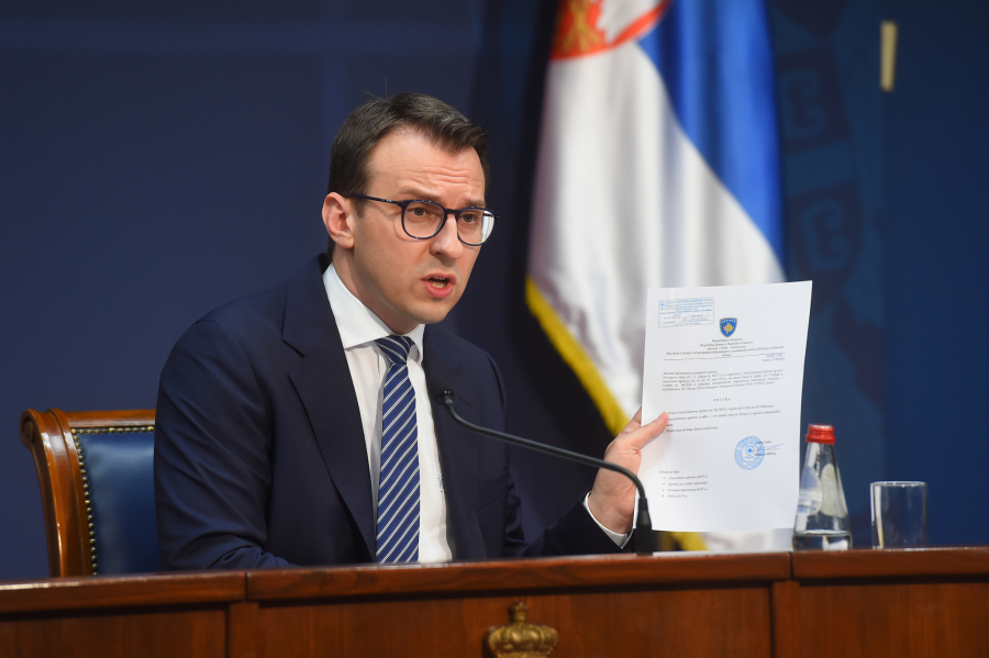 ALBANCI ŽELE DA GOSPODARE!  