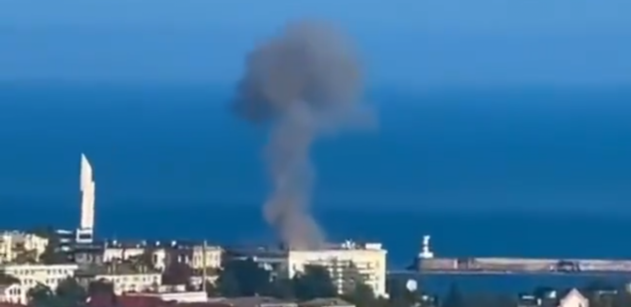 UKRAJINA POGODILA ŠTAB RUSKE FLOTE Ogromna eksplozija u napadu na Krimu (VIDEO)
