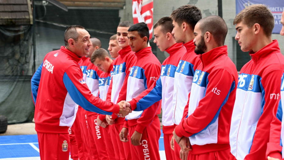 POSETA Bokseri na Jahorini dočekali ministra Vulina (FOTO)