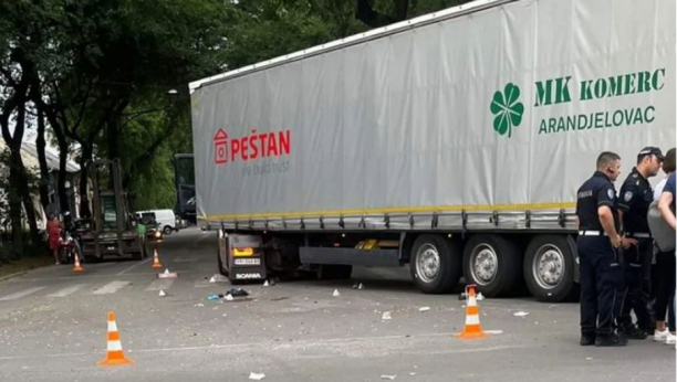 KRVAVI VIKEND NA PUTEVIMA Za manje od 24 sata serija stravičnih saobraćajnih nesreća, stradalo četvoro mladih