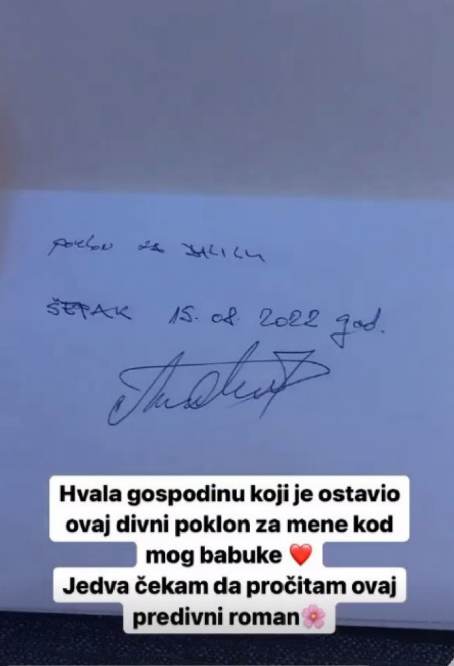 MISTERIOZNI GOSPODIN JOJ OSTAVIO OVAJ POKLON Dalila Dragojević ima novog udvarača, on poznaje njenog oca?