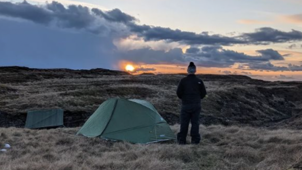 MISLIO SAM DA ĆE ME UBITI Nestvaran događaj na mirnom kampovanju - usred noći je shvatio da je na veoma čudnom mestu!