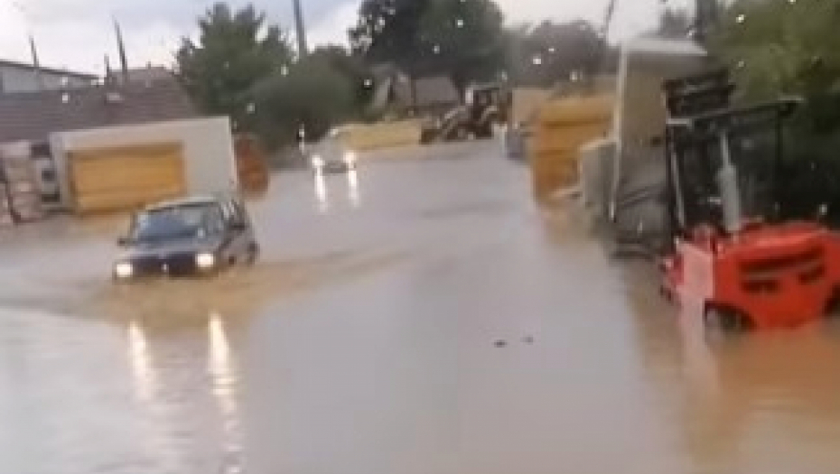 POTOP NA ULICAMA SRPSKIH GRADOVA Pogledajte haos nakon nevremena koje je zahvatilo celu zemlju (FOTO/VIDEO)