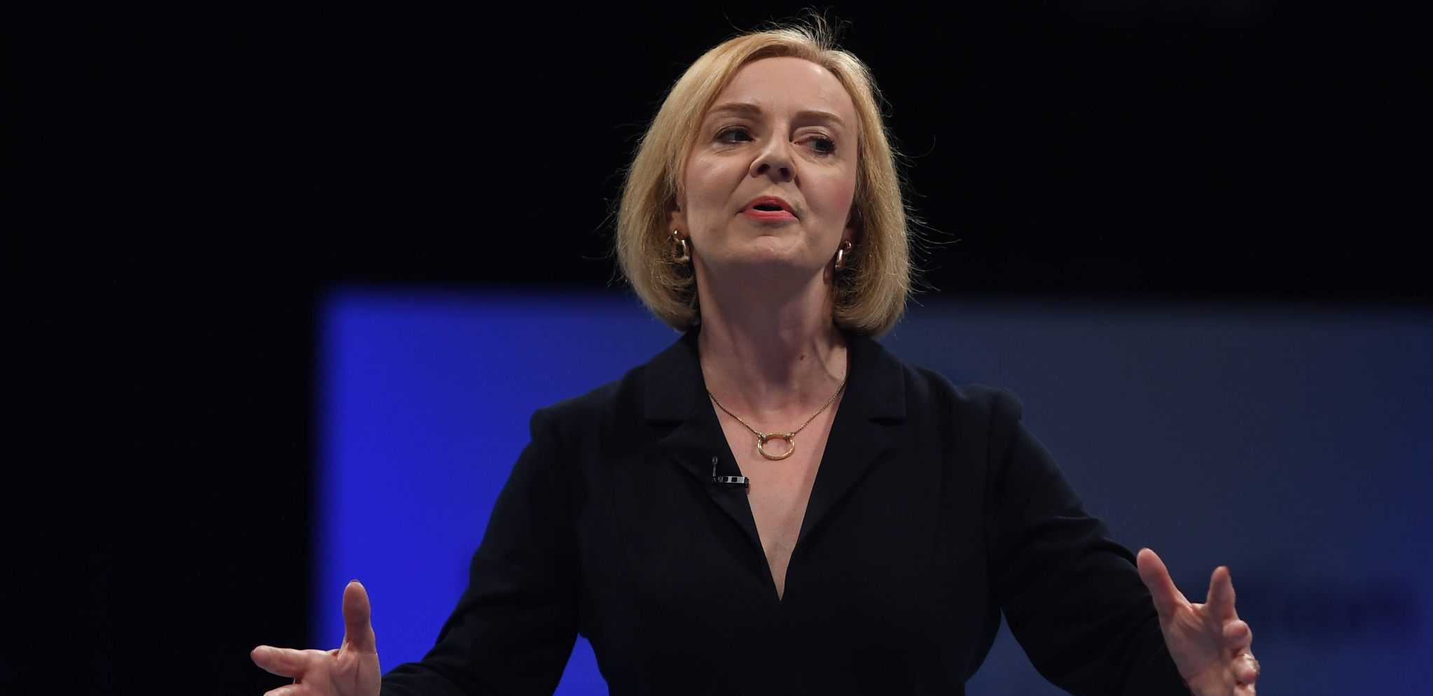 "NESPOSOBNA NAKAZA!" Medvedev brutalno izvređao novu britansku premijerku!