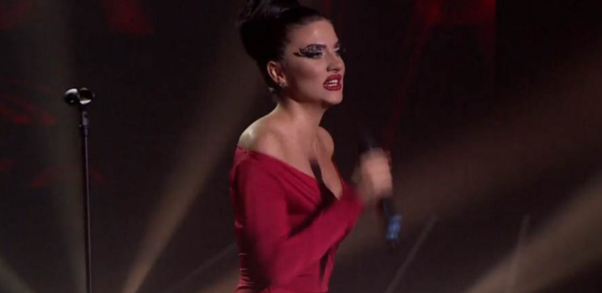 SRPSKA PEVAČICA NAJZGODNIJA NA PLAŽI Andrijana se skinula, pa usijala društvene mreže (FOTO)