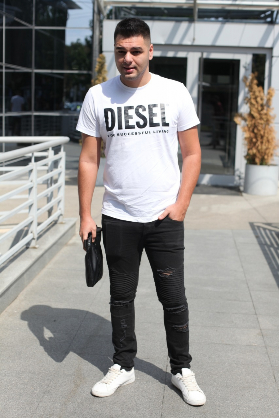 OVO JE RAZLOG ZAŠTO JE DEJAN DRAGOJEVIĆ ĆUTAO O PROMENI VERE  Bivši zadrugar rešio da otkrije sve