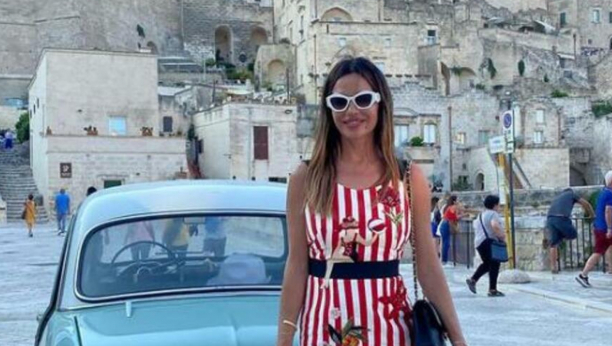 RAZBILA JOJ TELEFON I POKIDALA OGRLICU SA VRATA! Isplivali detalji tuče Severine Vučković i njene sestre, porodični skandal dobija novi epilog