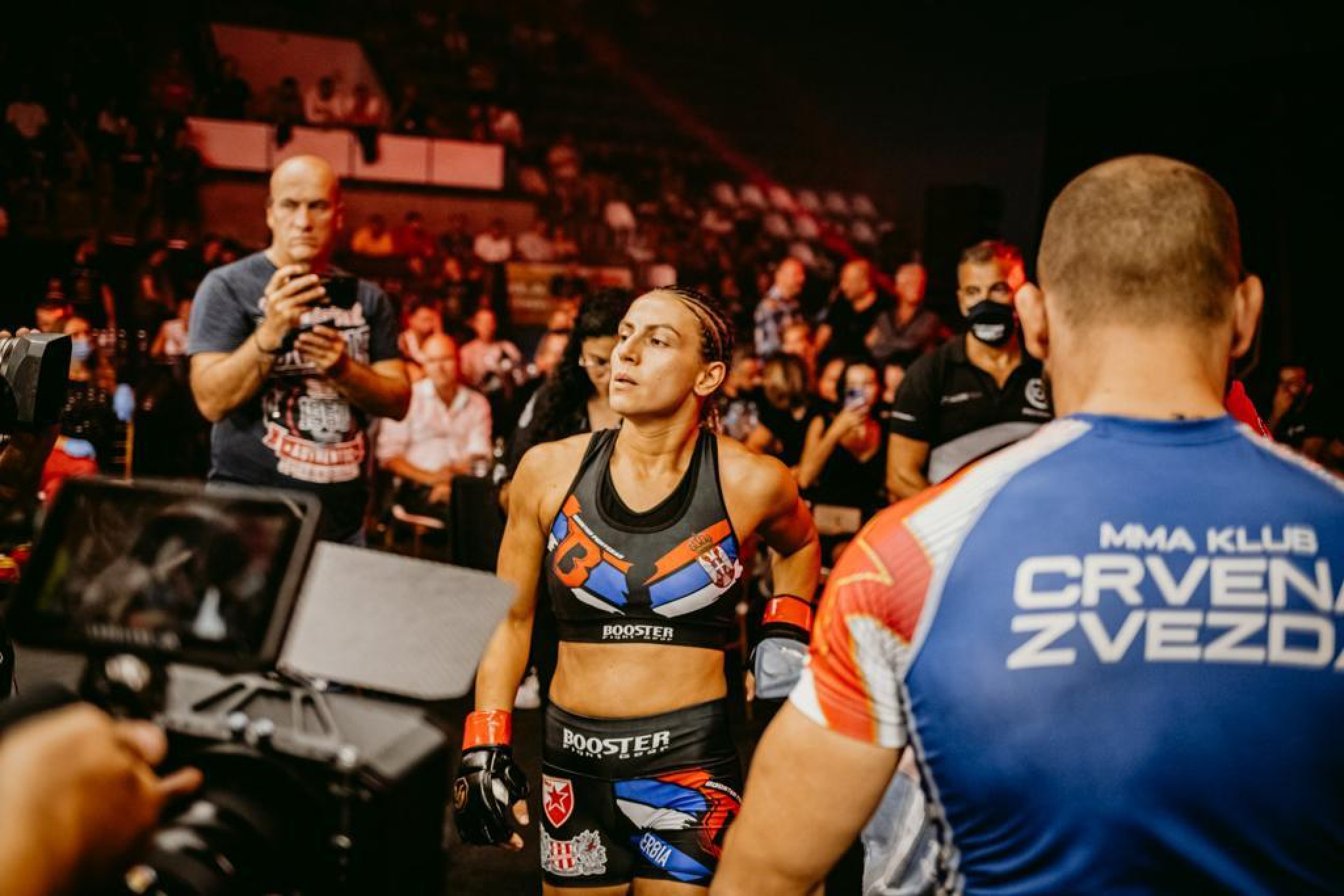 MARINA MELJE U MMA  Zvezdina princeza brutalna u oktagonu