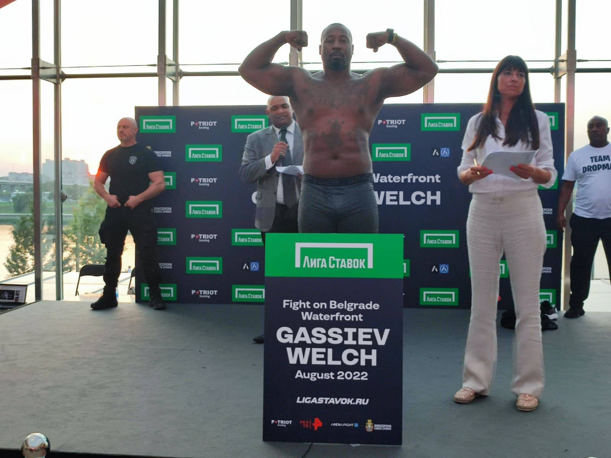 MERENJEM POČELO ODBROJAVANJE Gasijev i Velč spremni za ring u Beogradu na vodi