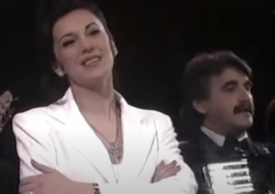 NA NJENOM NASTUPU DOGODILA SE VELIKA TRAGEDIJA! Harala je muzičkom scenom, pa nestala iz javnosti, život naše pevačice je prava misterija