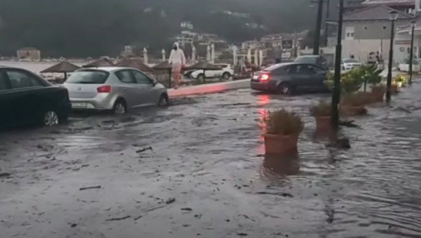 DRAMATIČNO UPOZORENJE ZA GRČKU Ne krećite na put, auto parkirajte, pogledajte koja mesta su na udaru oluje