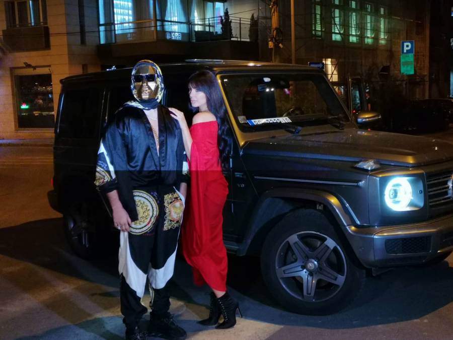 SRPSKI KARDAŠIJANOVI BEZOBRAZNI I BAHATI Adaktarovi za džip dali 200.000 evra, a ovo će raditi dok traje rijaliti