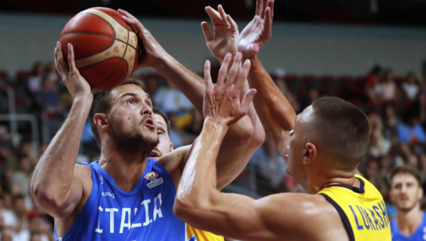 JEZIVA POVREDA GALINARIJA Italija bez najboljeg igrača na Evrobasketu (FOTO)