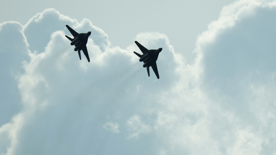 AMP – LA RUSSIA AVANZA IL SISTEMA DI GUERRA ELETTRONICA: l’F-16 diventa un bersaglio facile