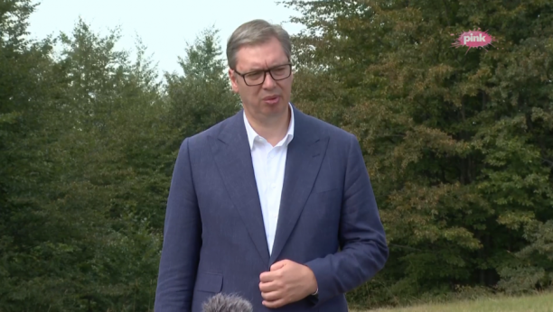 KAO VRHOVNI KOMANDANT, ODBIO SAM Predsednik Vučić potvrdio da je postojao zahtev stranih vojnih atašea!