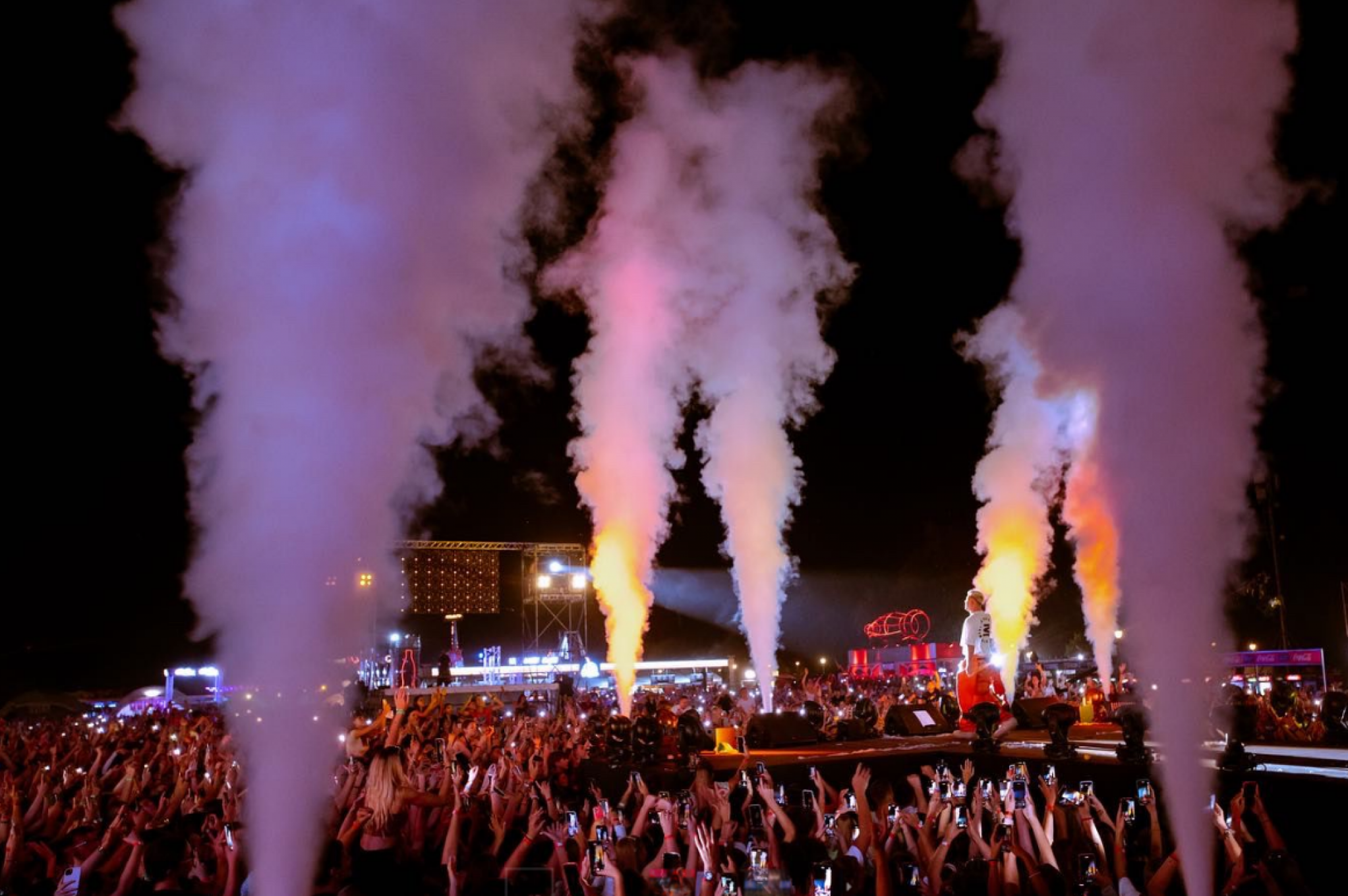 NEZAPAMĆEN ŠOU Nastupi svetskog ranga, skejt park, mural i poljubac na bini za drugo veče Music Week-a