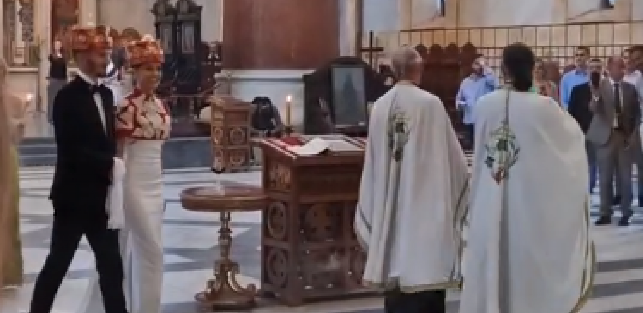 OŽENIO SE SIN POKOJNOG MILENKA ZABLAĆANSKOG Glumački par izgovorio sudbonosno "da", mlada zablistala u venčanici (VIDEO)