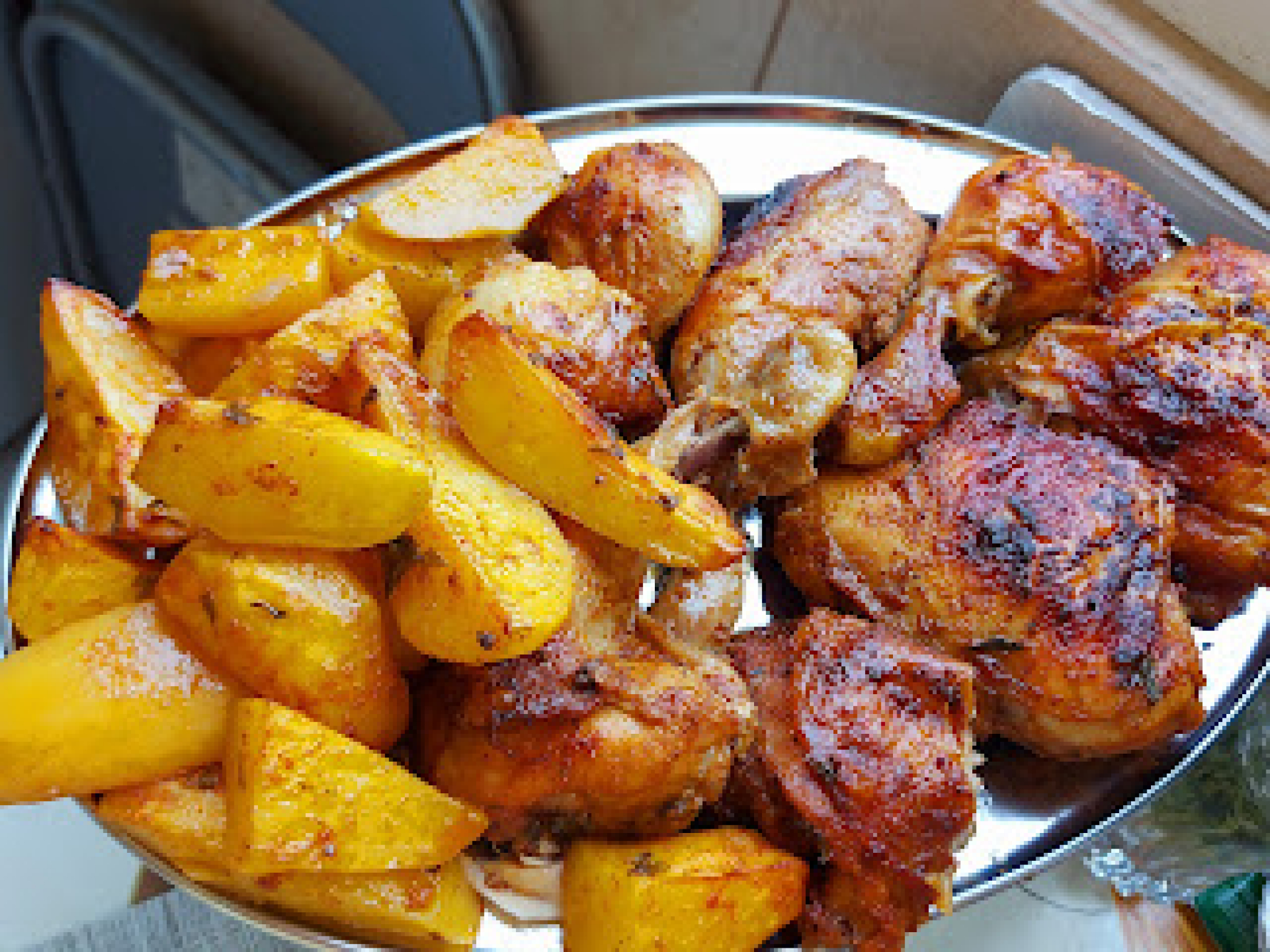 OMIILJENO JELO U SVAKOJ SRPSKOJ KUĆI Najbolja piletina u rerni, savršenstvo ukusa