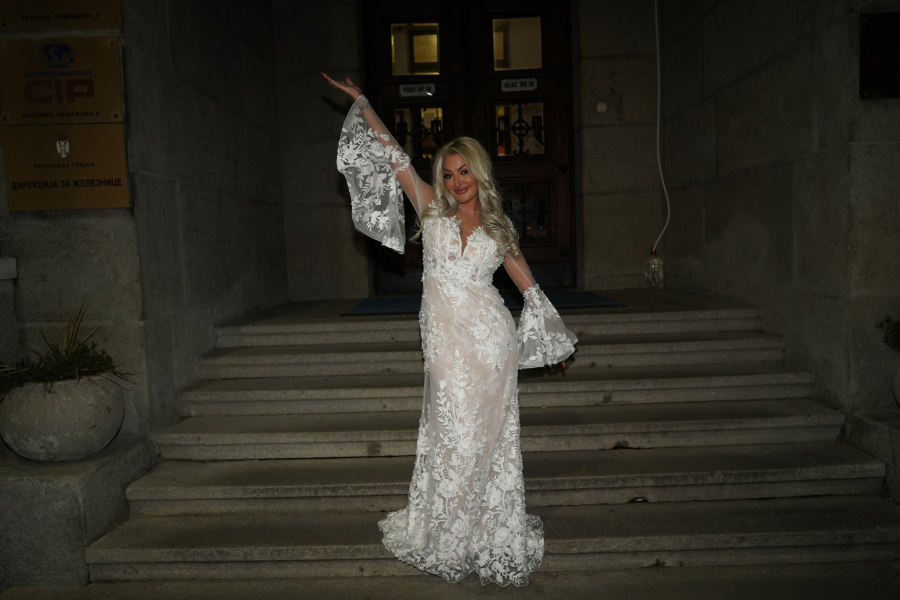 UDAJEM SE NA ADI BOJANI! Sandra Rešić otkrila svoje planove, pevačica menja život iz korena, a sada je obelodanila sve detalje