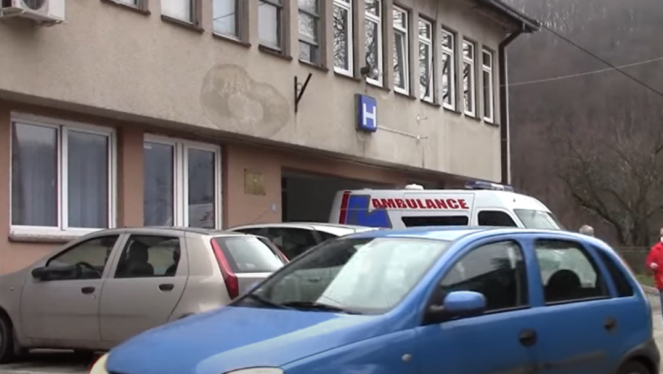 ŽENA NAĐENA U ZAPUŠTENOM STANJU, SA RANAMA PO KOJIMA MILE CRVI JE ZBRINUTA Članovima najbliže porodice preti kazna zatvora