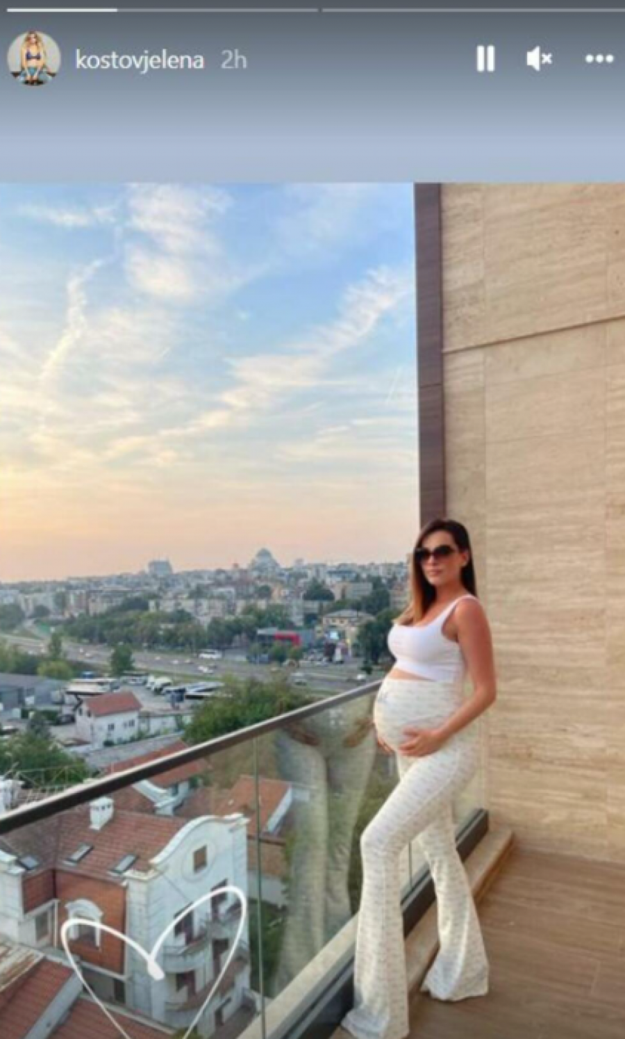 RASTOPILA MNOGA SRCA Jelena Kostov pokazala trudnički stomak: Mnogo smo porasli (FOTO)