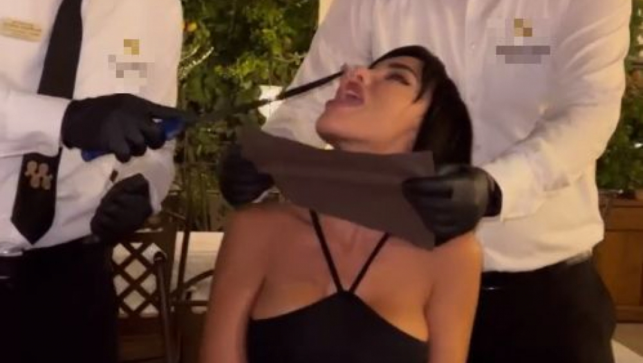 ALEKSANDRU SUBOTIĆ HRANE RADNICI RESTORANA Šok potez starlete nakon pomirenja sa Pecom, gosti u neverici čemu prisustvuju (VIDEO)