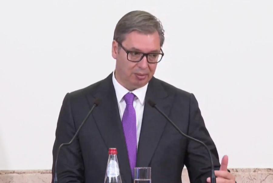 VUČIĆ SE OBRATIO JAVNOSTI Teška jesen i najteža zima pred nama (FOTO/VIDEO)