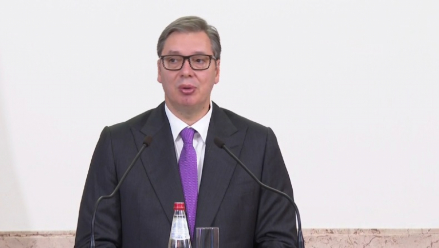 VUČIĆ SE OBRATIO JAVNOSTI Teška jesen i najteža zima pred nama (FOTO/VIDEO)
