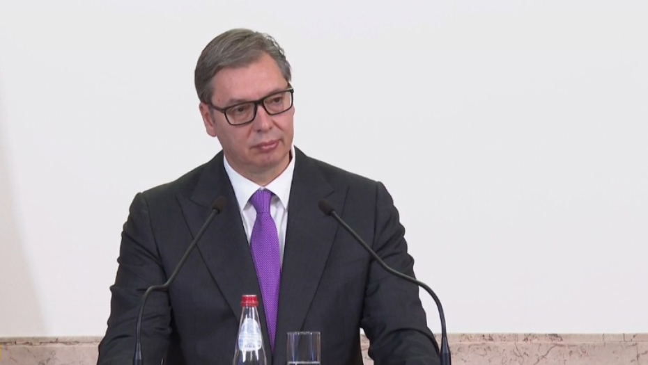 VUČIĆ O ODRŽAVANJU EVROPRAJDA Nema igre oko odluka države