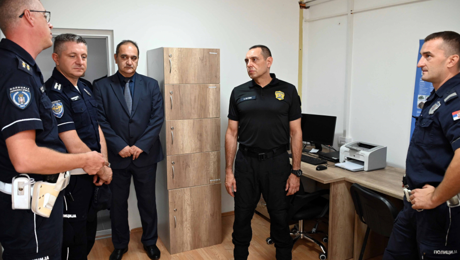 VULIN NAJAVIO: Nastavljamo sa razvojem i unapređenjem infrastrukture MUP-a