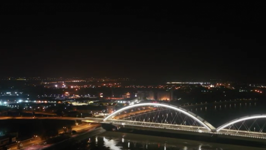 ŠTEDNJA! NOVI SAD GASI DEKORATIVNU RASVETU NA GRADSKOJ KUĆI, MOSTOVIMA I DOMU ZDRAVLJA Grad podržao preporuku Vlade Srbije