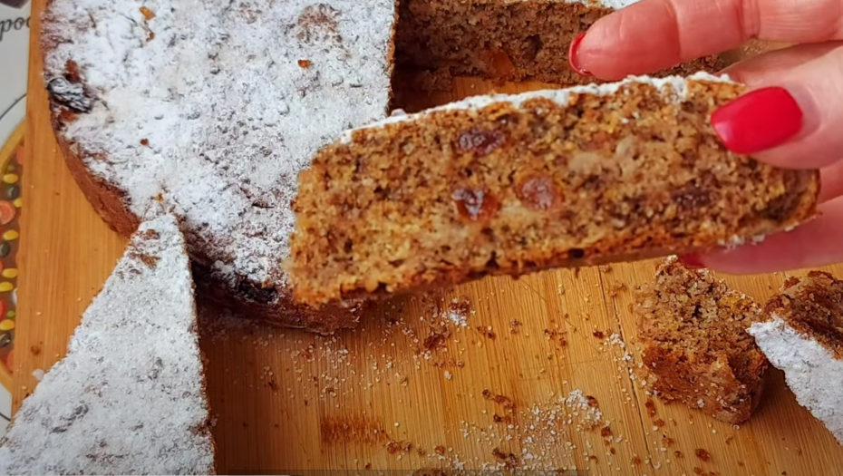 PO RECEPTU IZ BAKINE KUHINJE Napravite poslasticu sa jabukama i grizom (VIDEO)