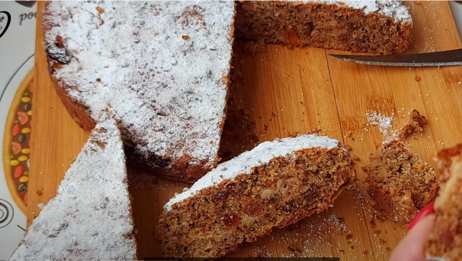 PO RECEPTU IZ BAKINE KUHINJE Napravite poslasticu sa jabukama i grizom (VIDEO)