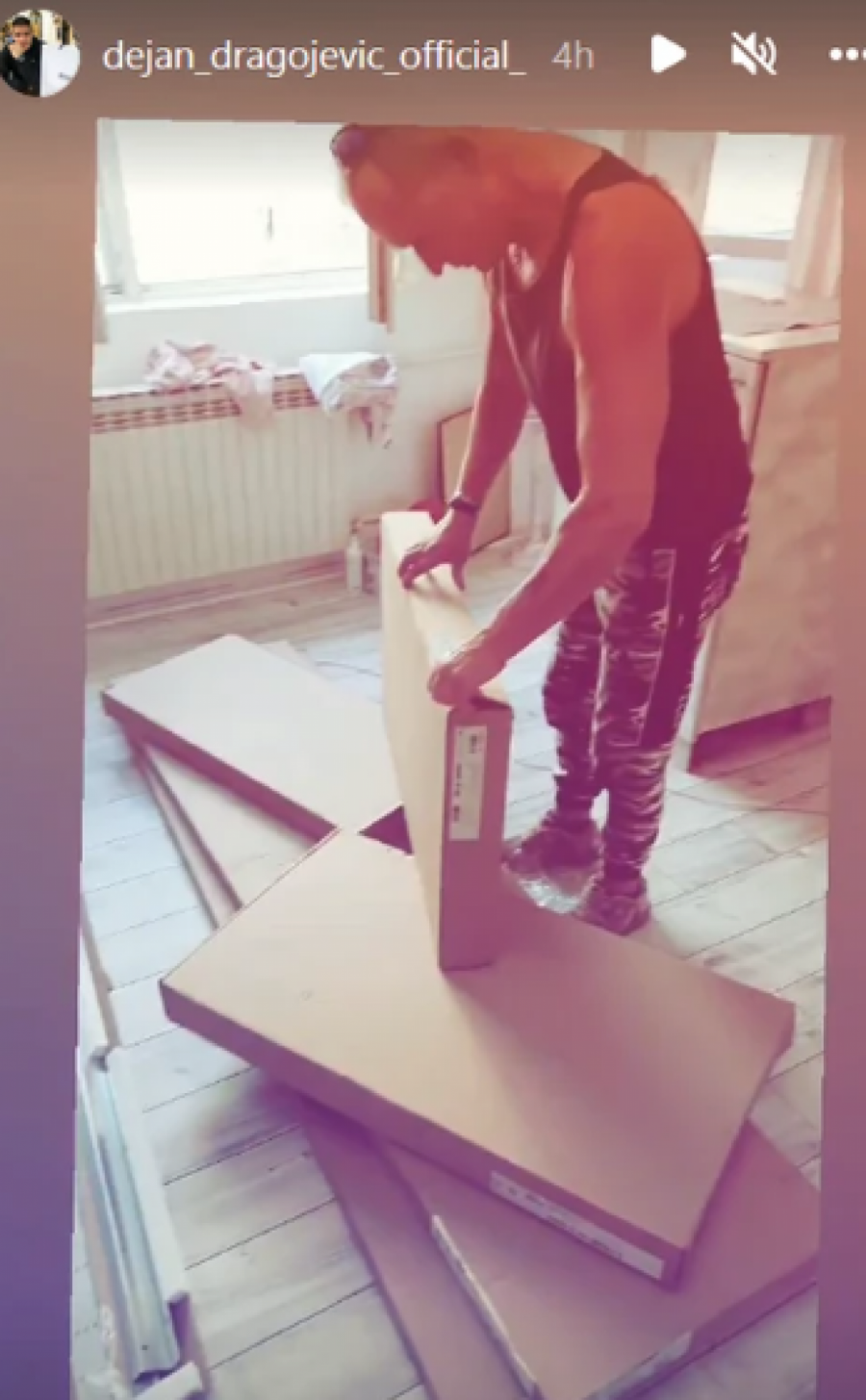 DOK ALEKS BOLUJE, DEJAN ZASUKAO RUKAVE Dragojević se ozbiljno posvetio uređivanju doma (FOTO)