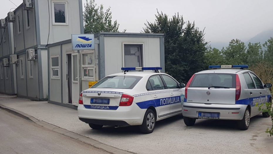 SRPSKI POLICAJCI NAPUSTILI JARINJE I BRNJAK Svi kao jedan predali ostavke, skinuli uniforme i otišli