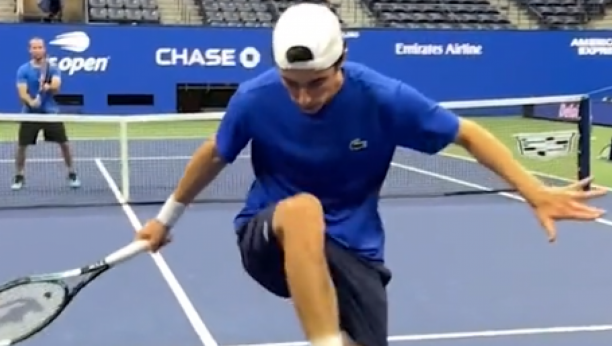 SRBINE, ŠTO SE STIDIŠ SVOG PREZIMENA? US open predstavio čoveka koji izvodi teniske trikove, on sve šokirao (VIDEO)