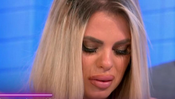 NEMAM SA NJIMA KONTAKT NAKON RIJALITIJA! Marijana Zonjić se slomila u emisiji uživo i otkrila u kakvim je odnosima sa porodicom, pomenula i majku