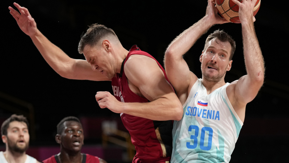 "ĐURĐEVDAN, KO TO TAMO PEVA" Zbog ovih odgovora će Srbi obožavati Dragića (VIDEO)