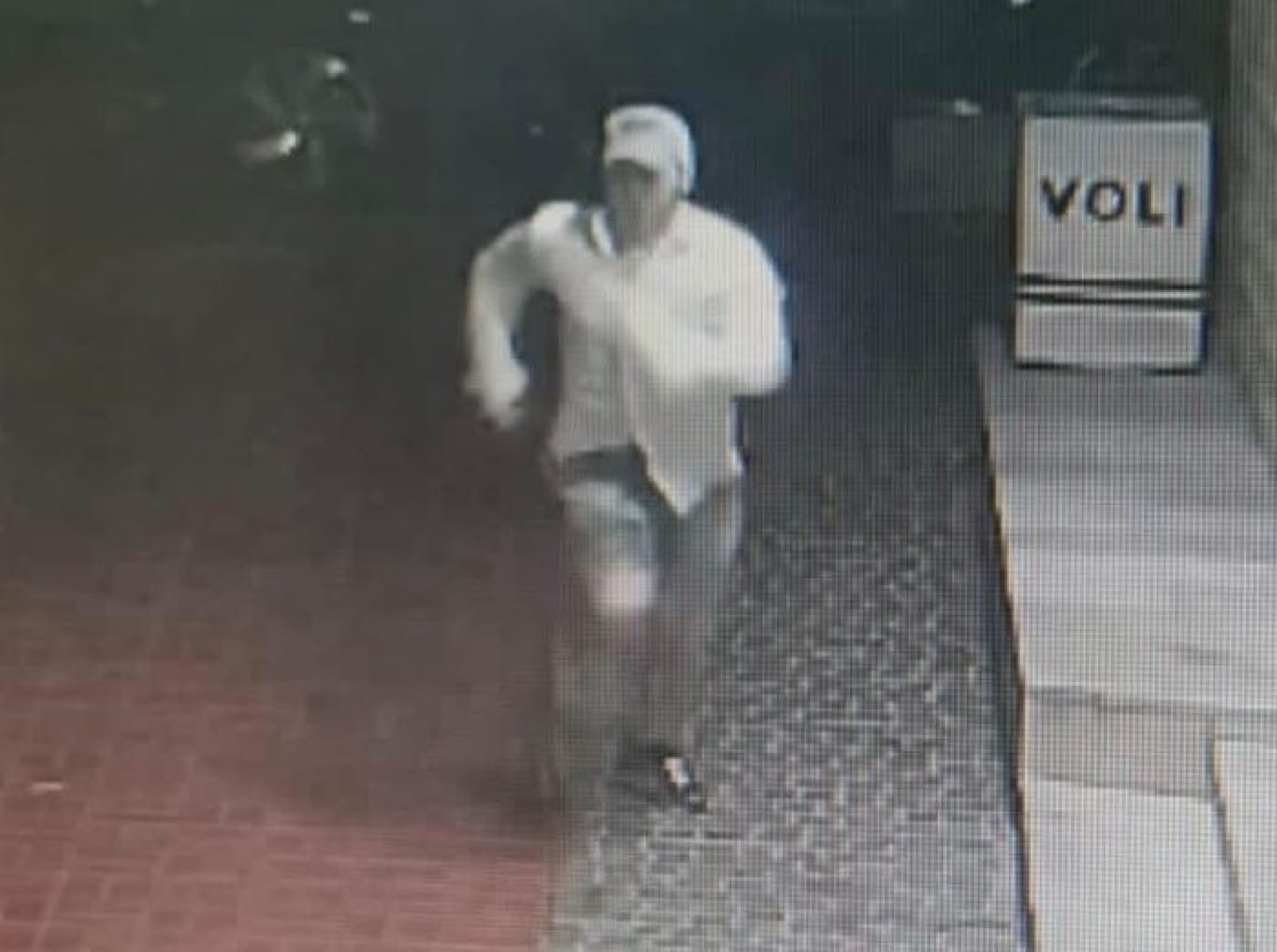 KLINAC S KARABURME UBIJAO ZA MAFIJU GLUMEĆI ŽENU Crnogorska policija rasvetlila ubistvo jednog od šefova škaljarskog klana u Budvi