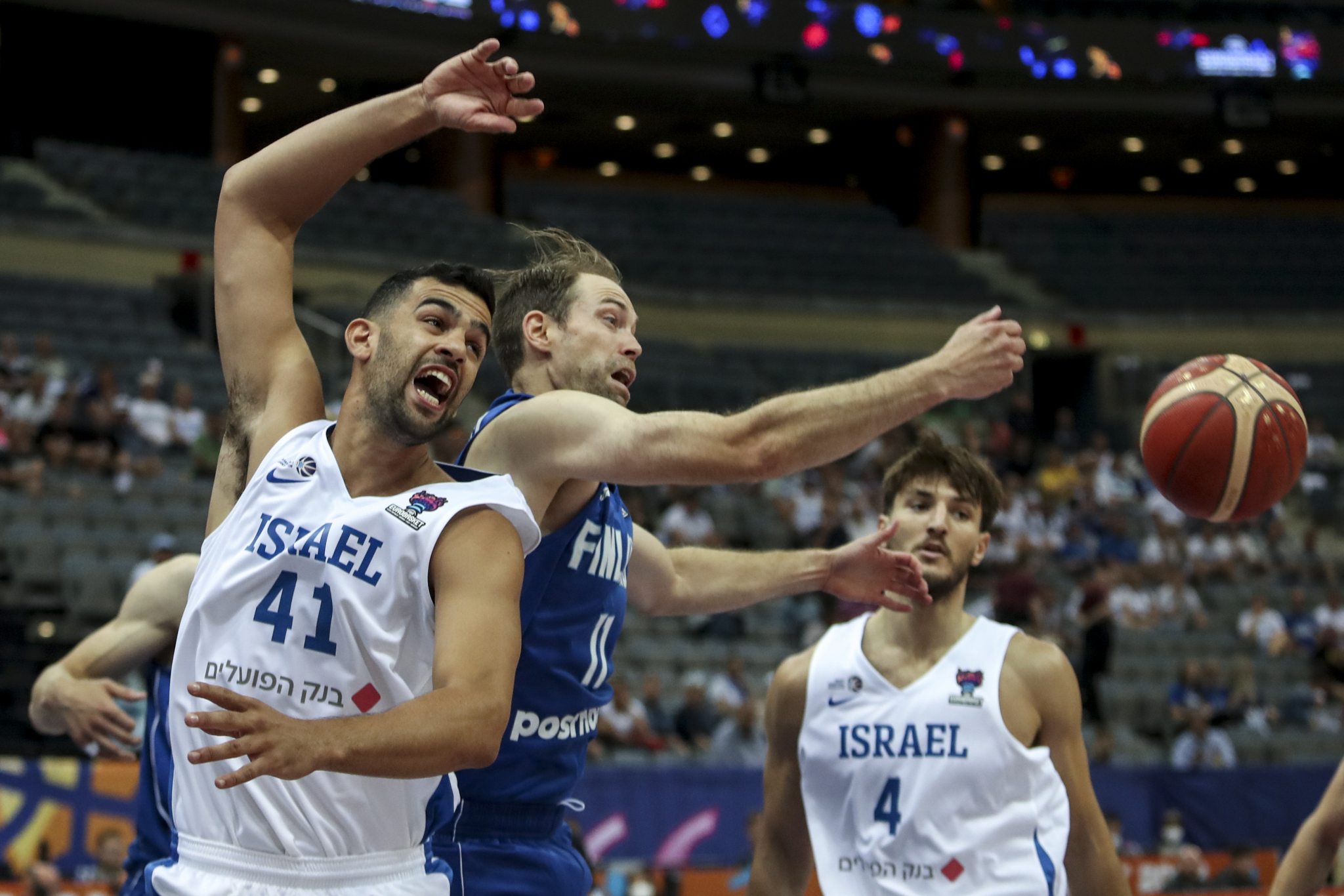 EVROBASKET DRUGI DAN Srbija upisala prvu pobedu, slavlje na ulicama Praga